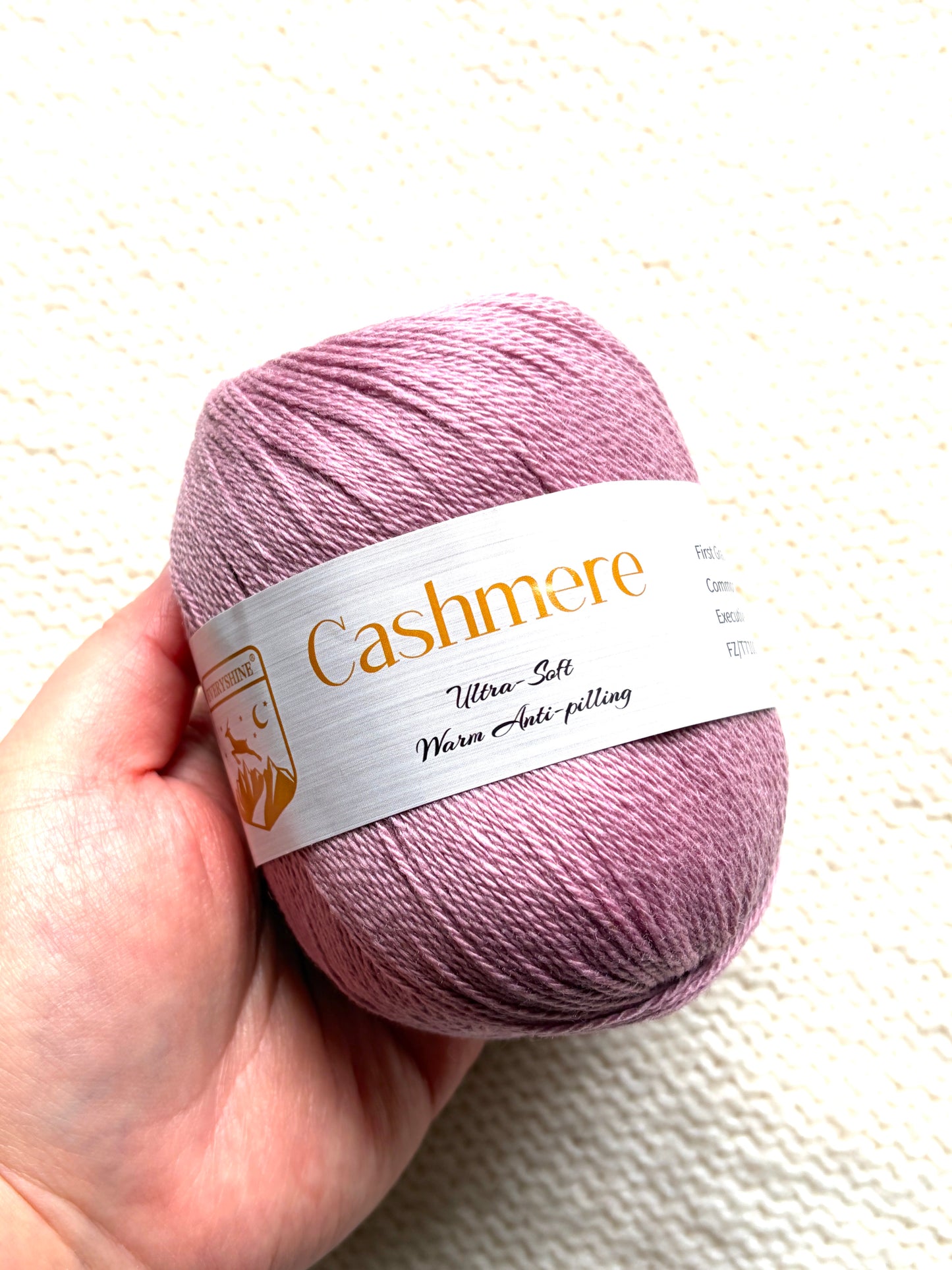 3 balls x 50g Cashmere Ultra Soft Yarn : 80% Cashmere : 08 Berry