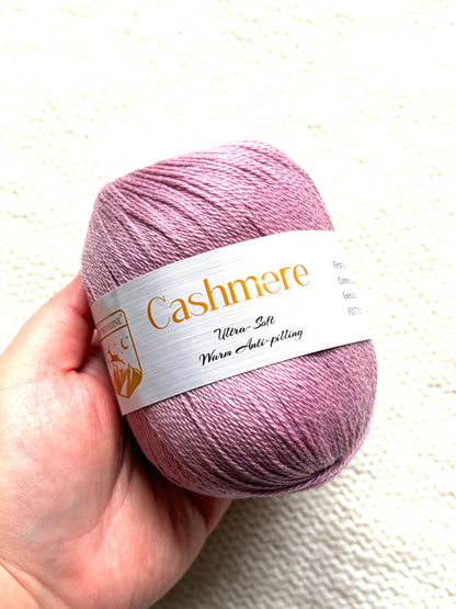 3 balls x 50g Cashmere Ultra Soft Yarn : 80% Cashmere : 08 Berry