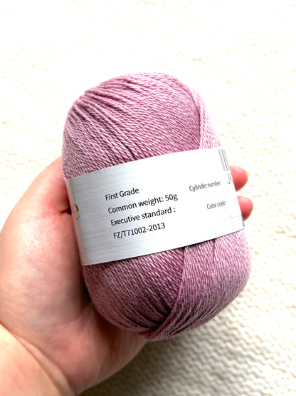 3 balls x 50g Cashmere Ultra Soft Yarn : 80% Cashmere : 08 Berry