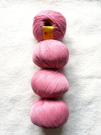 4 balls x 50g Cashmere yarn : 95% Cashmere + 5% Acrylic : 53 Watermelon