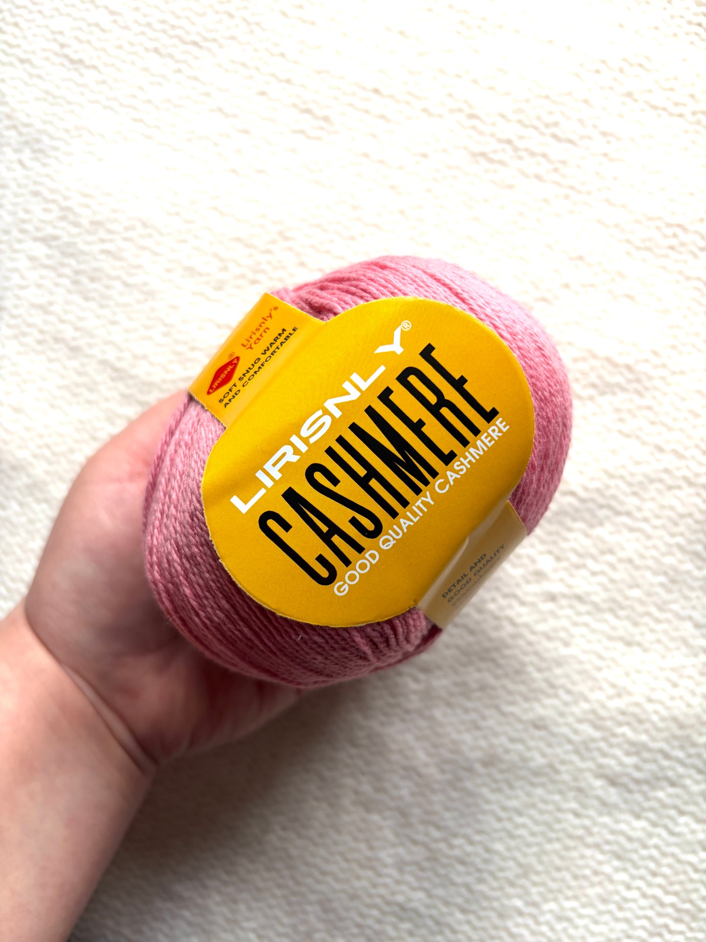 4 balls x 50g Cashmere yarn : 95% Cashmere + 5% Acrylic : 53 Watermelon