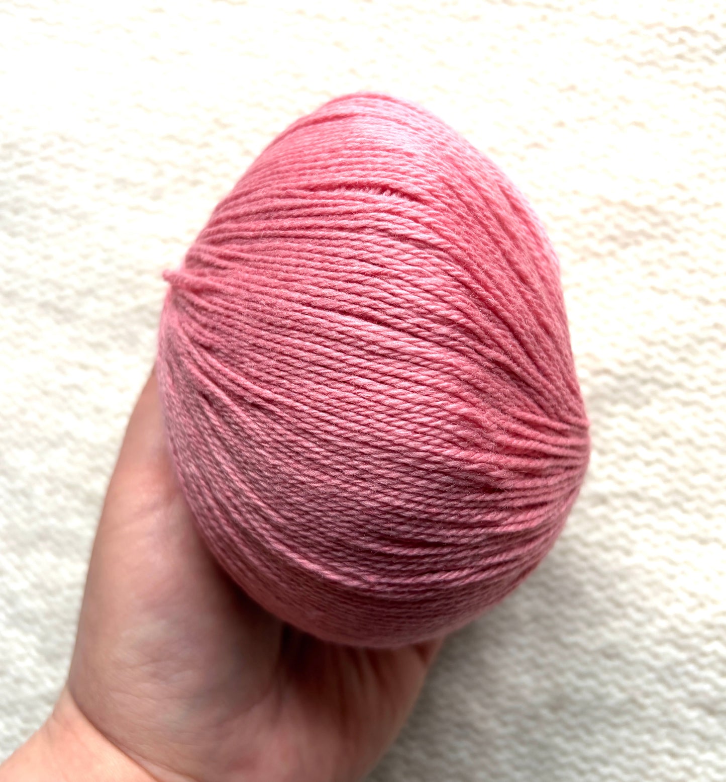 4 balls x 50g Cashmere yarn : 95% Cashmere + 5% Acrylic : 53 Watermelon