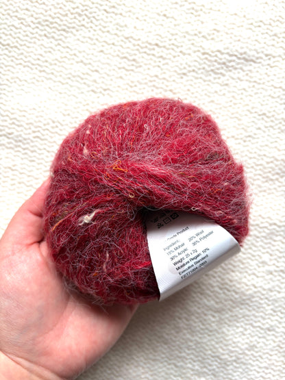 6 balls x 25g Mohair Wool yarn : Mohair + Wool + Acrylic + Polyester : 08 Cherry Red