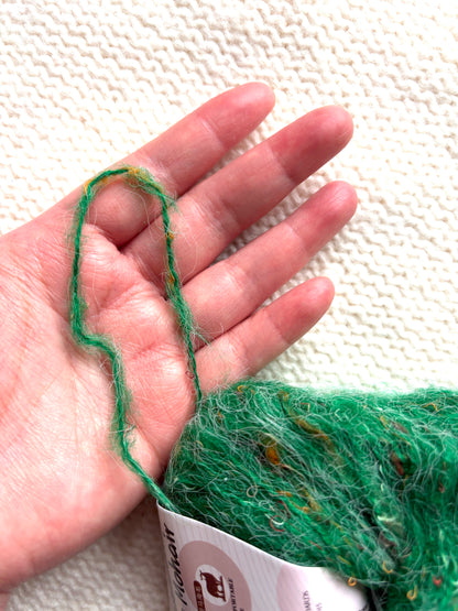 5 balls x 25g Mohair Wool yarn : Mohair + Wool + Acrylic + Polyester : 16 Kelly Green