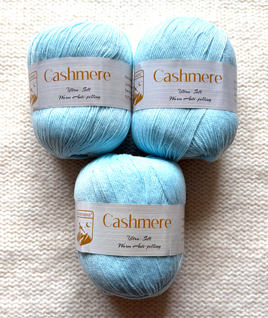3 balls x 50g Cashmere Ultra Soft Yarn : 80% Cashmere : 03 Light Blue
