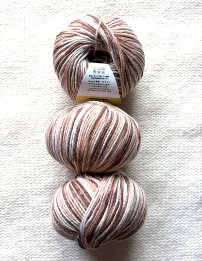 3 balls x 50g Fancy Wool Blend  yarn : 95% Wool : Colour 05 Chocolate
