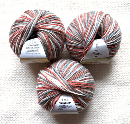 3 balls x 50g Fancy Wool Blend  yarn : 95% Wool : Colour 09 Autumn