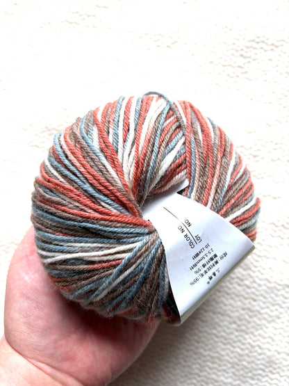 3 balls x 50g Fancy Wool Blend  yarn : 95% Wool : Colour 09 Autumn