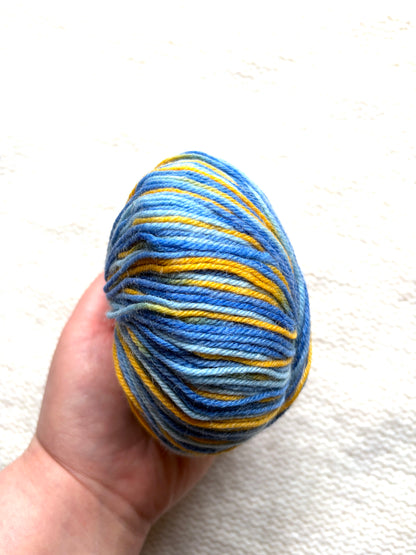 3 balls x 50g Fancy Wool Blend  yarn : 95% Wool : Colour 10 Sunset