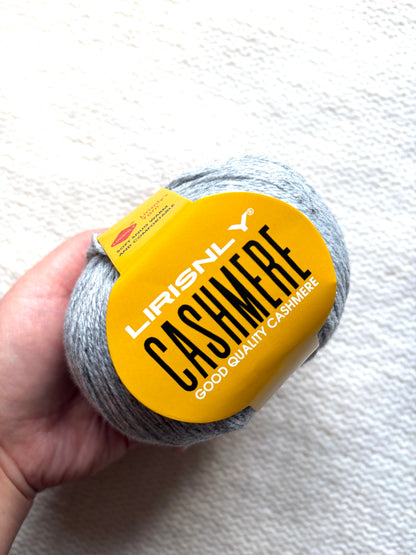 4 balls x 50g Cashmere yarn : 95% Cashmere + 5% Acrylic : 03 Grey