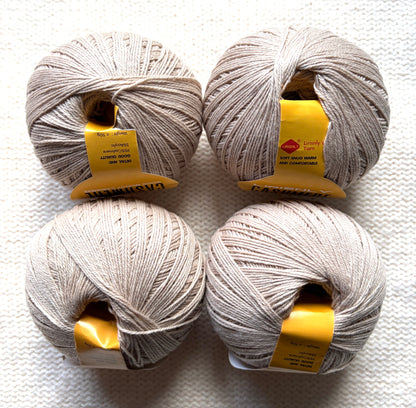 4 balls x 50g Cashmere yarn : 95% Cashmere + 5% Acrylic : 06 Beige