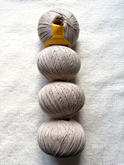 4 balls x 50g Cashmere yarn : 95% Cashmere + 5% Acrylic : 06 Beige