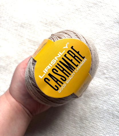 4 balls x 50g Cashmere yarn : 95% Cashmere + 5% Acrylic : 06 Beige
