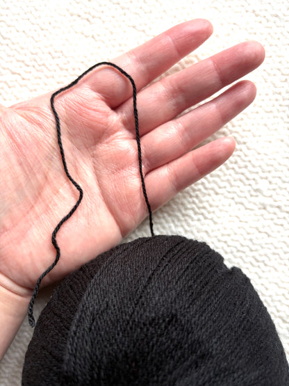3 balls x 50g Cashmere yarn : 100% Cashmere : 21 Black