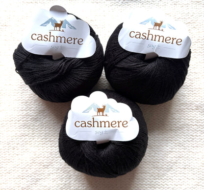 3 balls x 50g Cashmere yarn : 100% Cashmere : 21 Black