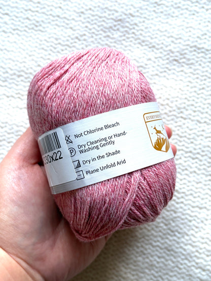 3 balls x 50g Cashmere Ultra Soft Yarn : 80% Cashmere : 22 Rose Pink