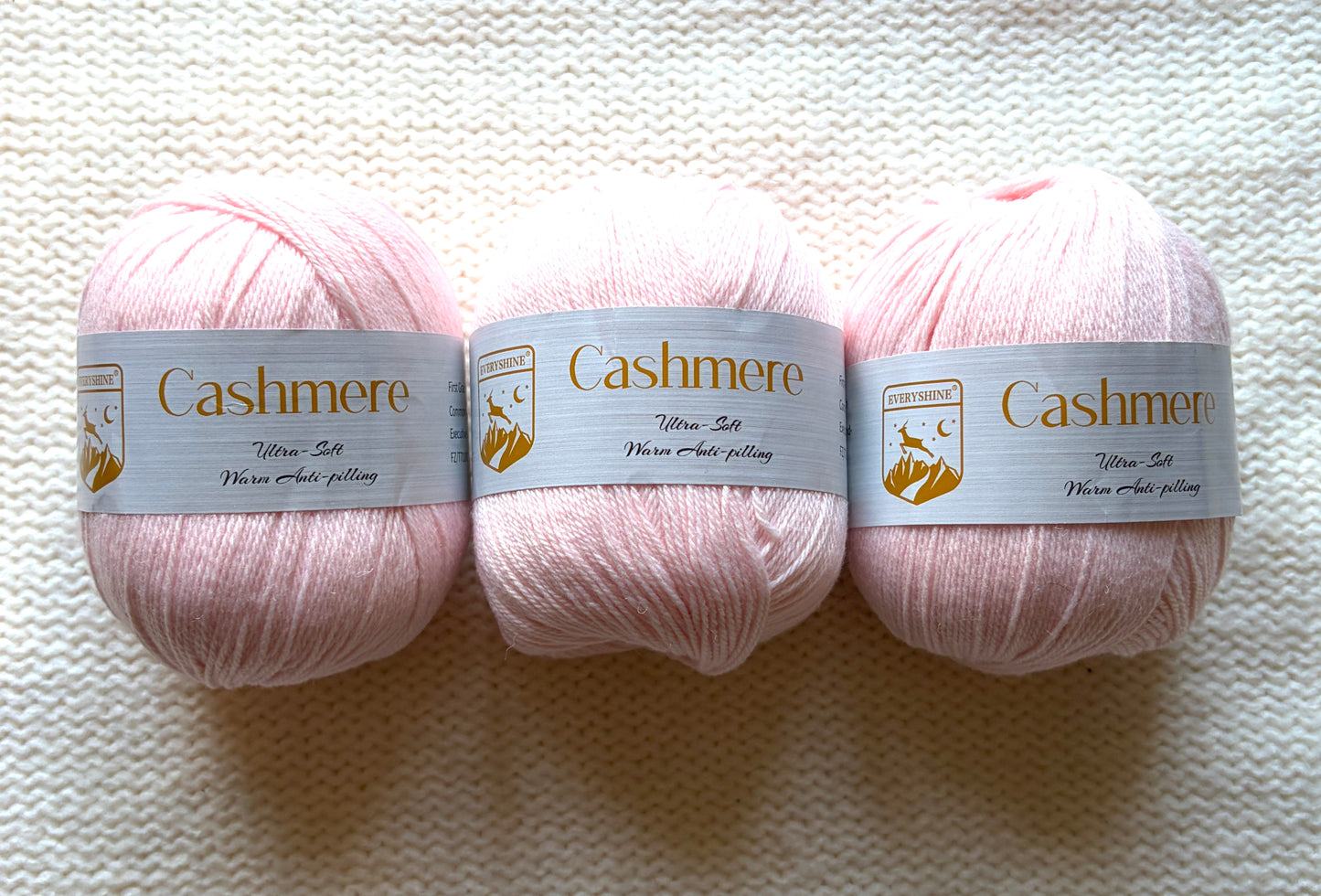 3 balls x 50g Cashmere Ultra Soft Yarn : 80% Cashmere : 07 Blush