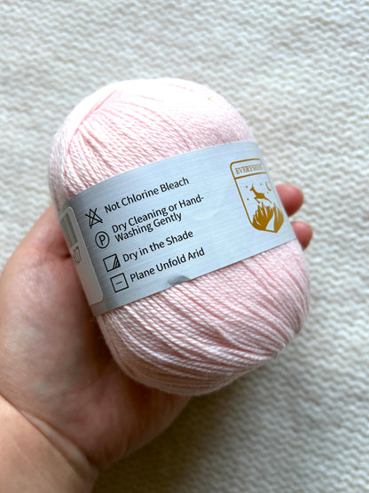 3 balls x 50g Cashmere Ultra Soft Yarn : 80% Cashmere : 07 Blush