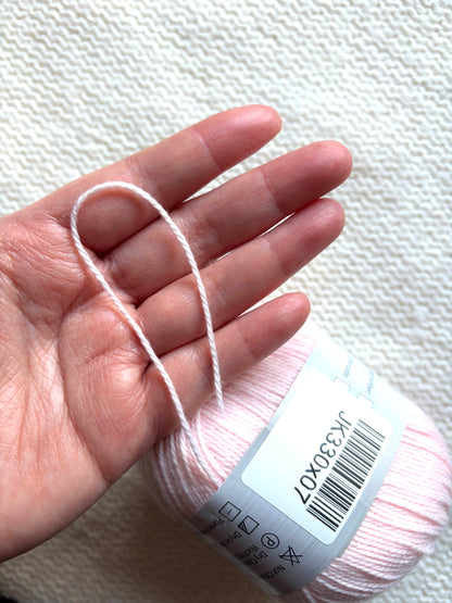 3 balls x 50g Cashmere Ultra Soft Yarn : 80% Cashmere : 07 Blush