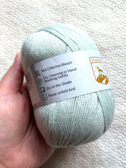 3 balls x 50g Cashmere Ultra Soft Yarn : 80% Cashmere : 17 Mint Green