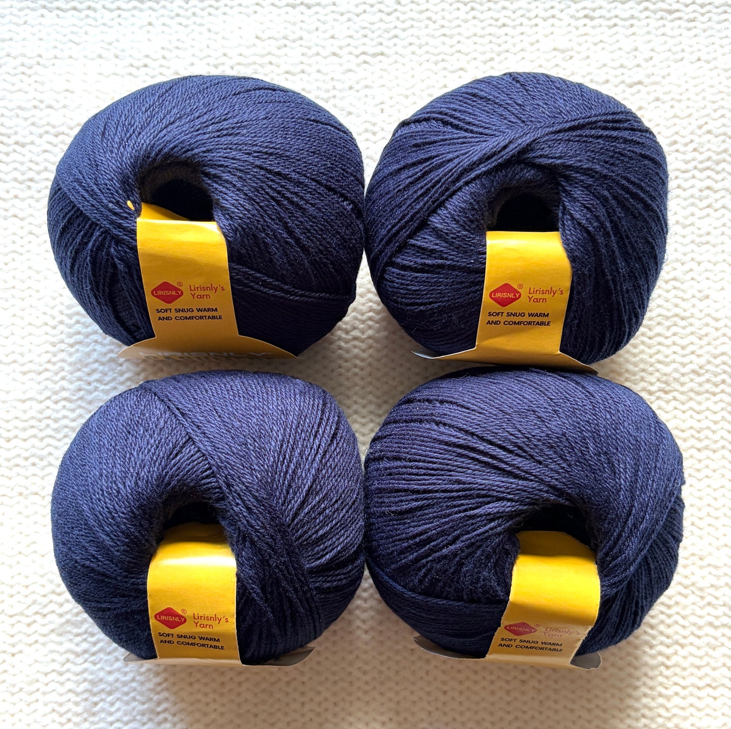 4 balls x 50g Cashmere yarn : 95% Cashmere + 5% Acrylic : 20 Navy