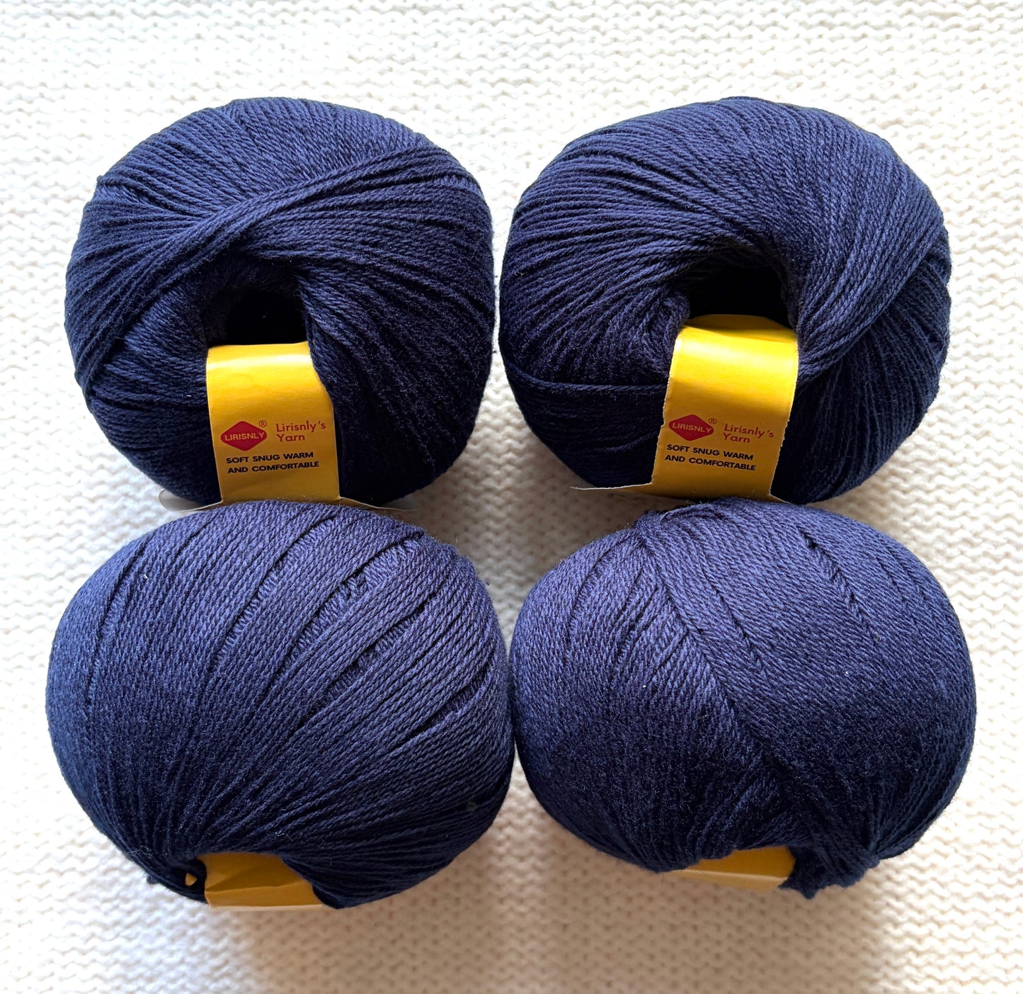 4 balls x 50g Cashmere yarn : 95% Cashmere + 5% Acrylic : 20 Navy