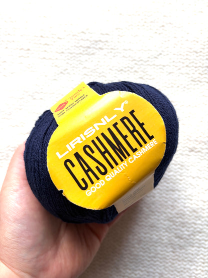 4 balls x 50g Cashmere yarn : 95% Cashmere + 5% Acrylic : 20 Navy