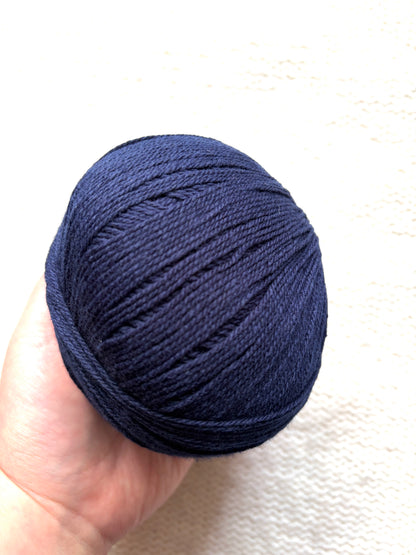 4 balls x 50g Cashmere yarn : 95% Cashmere + 5% Acrylic : 20 Navy