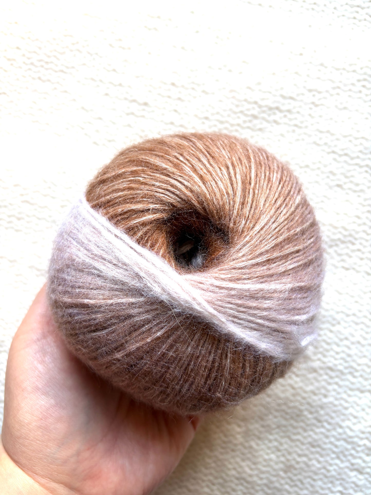 3 balls x 50g 90% Cashmere yarn : Cashmere + Bamboo fiber : 19 Gradient Khaki