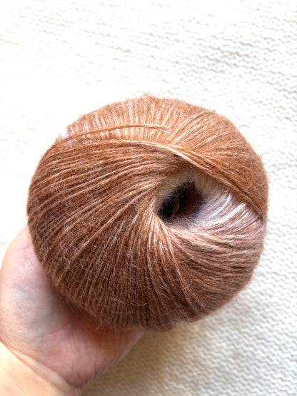 3 balls x 50g 90% Cashmere yarn : Cashmere + Bamboo fiber : 19 Gradient Khaki