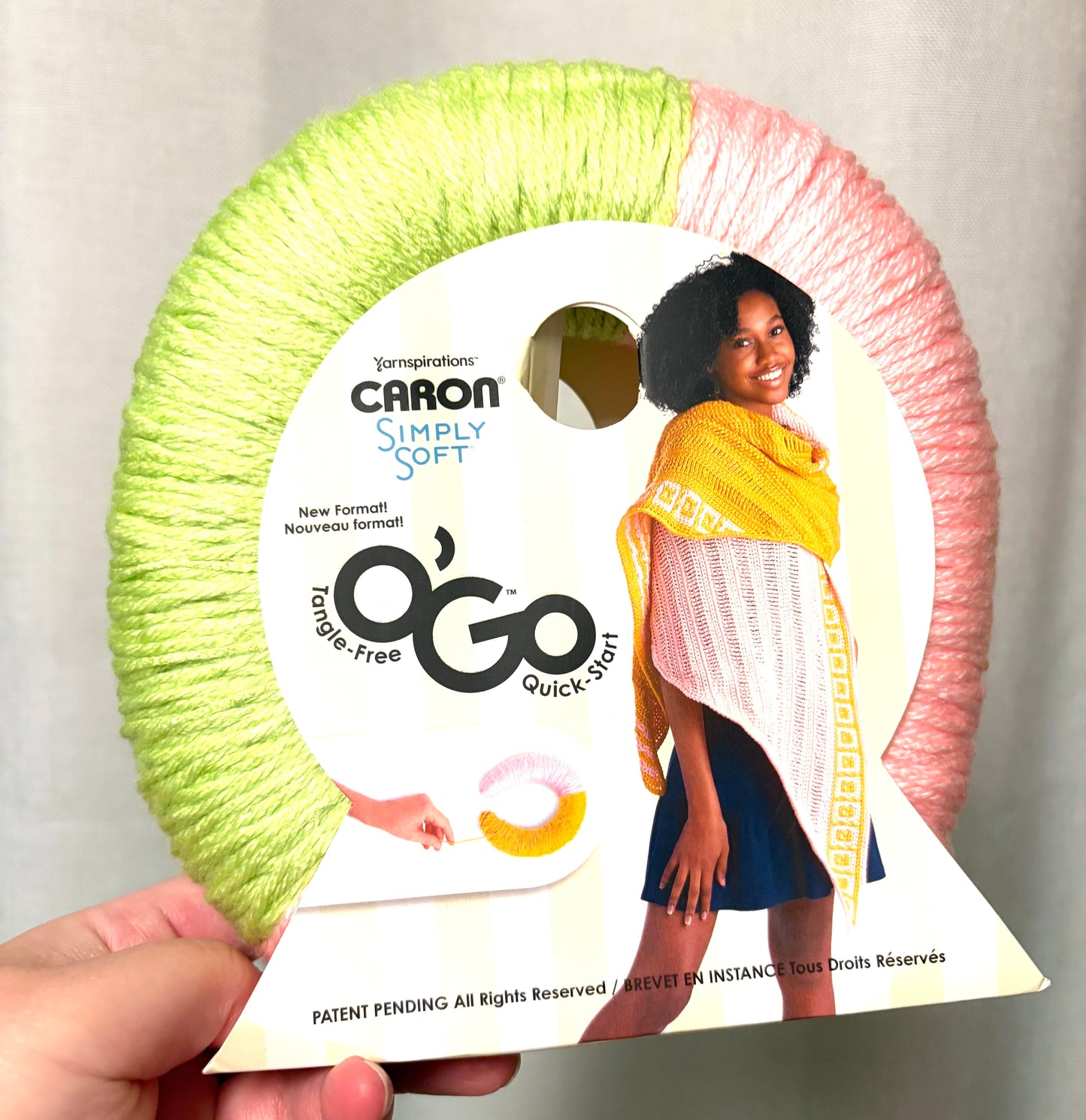 141g CARON Simply Soft O’GO : LIME FROST / SOFT PINK 100% Acrylic