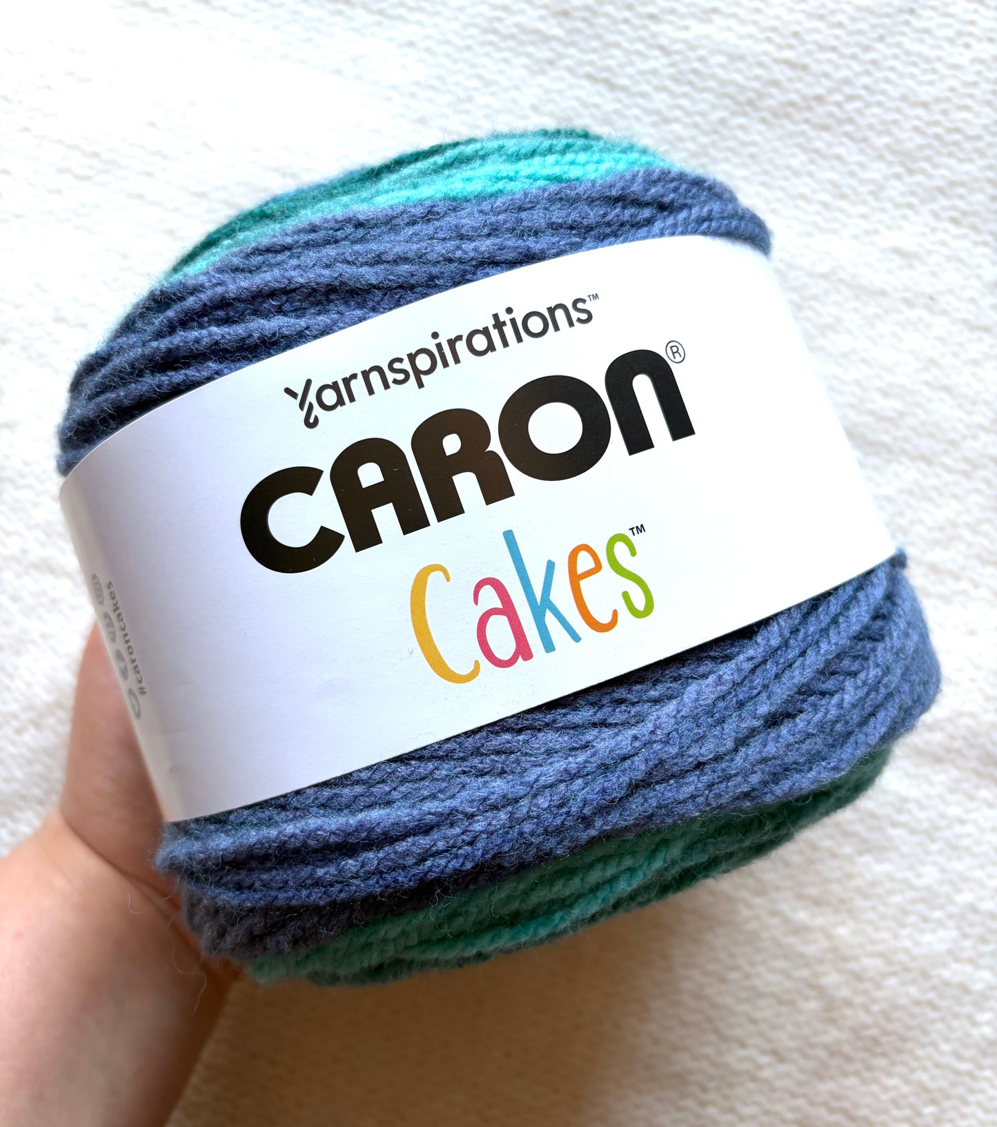 Caron Cakes Self Striping Aran Yarn 200g : Wool Blend : BLUEBERRY SHORTCAKE - 1 cake
