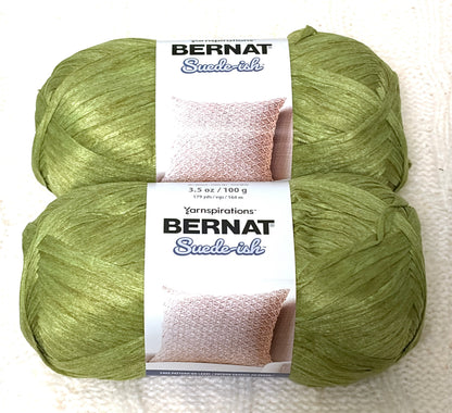 2 Balls x 100g Bernat Suede-ish Yarn : Colour Cypress : Bulky yarn