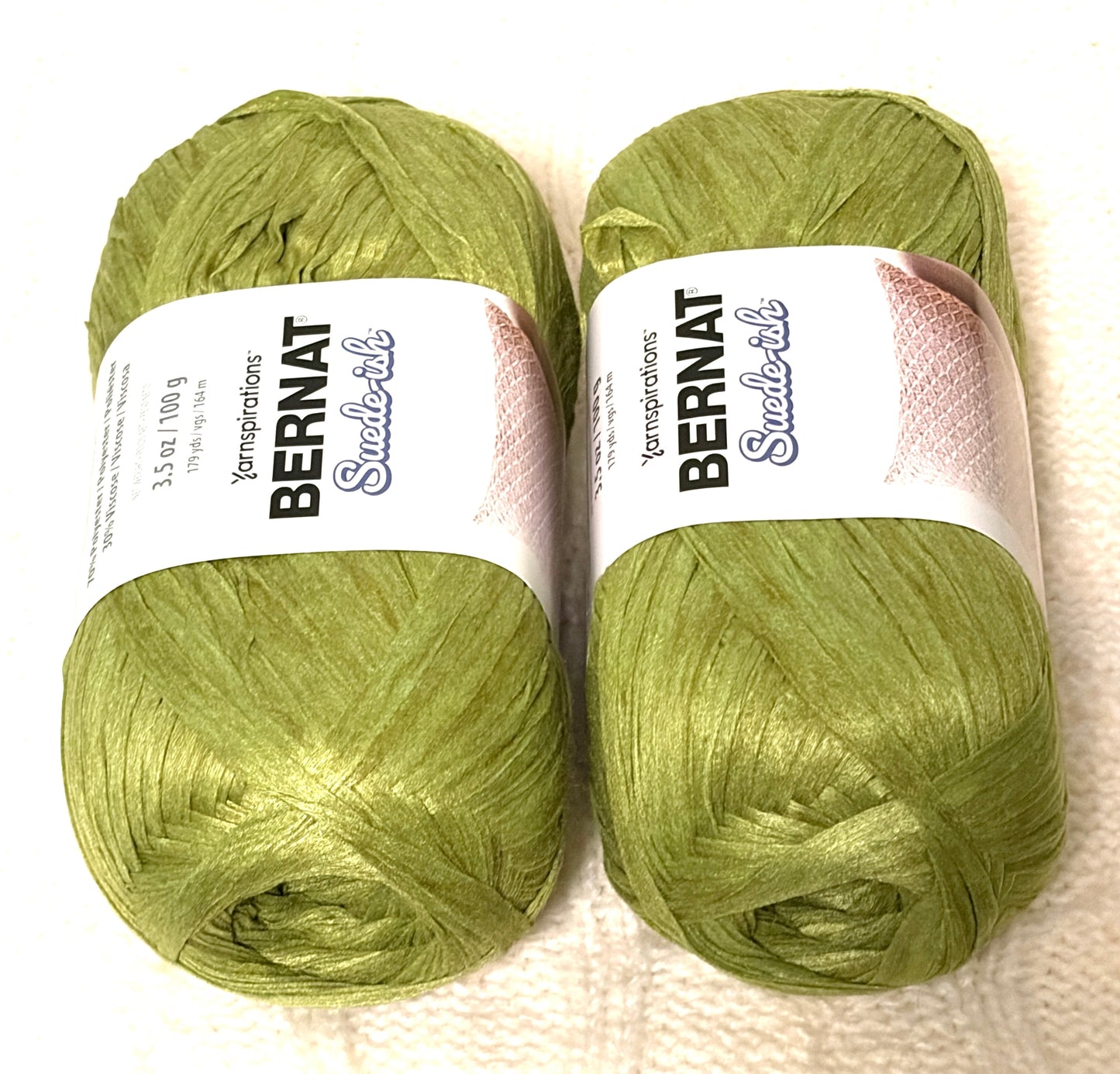 2 Balls x 100g Bernat Suede-ish Yarn : Colour Cypress : Bulky yarn
