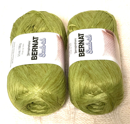 2 Balls x 100g Bernat Suede-ish Yarn : Colour Cypress : Bulky yarn
