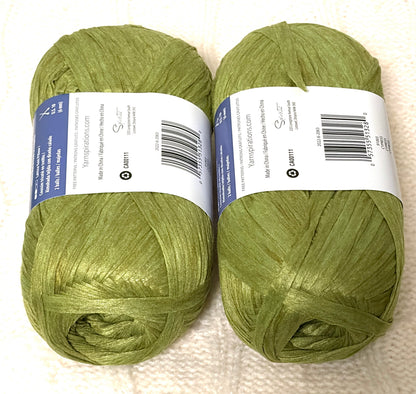 2 Balls x 100g Bernat Suede-ish Yarn : Colour Cypress : Bulky yarn