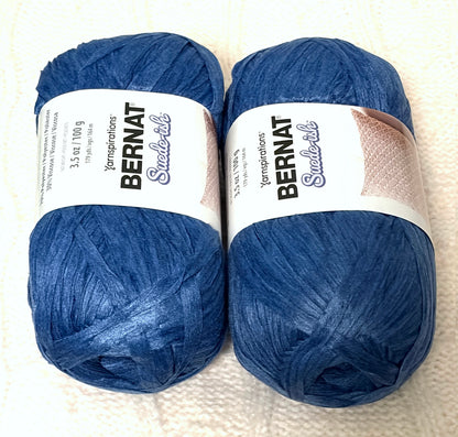 2 Balls x 100g Bernat Suede-ish Yarn : Colour Ocean : Bulky yarn