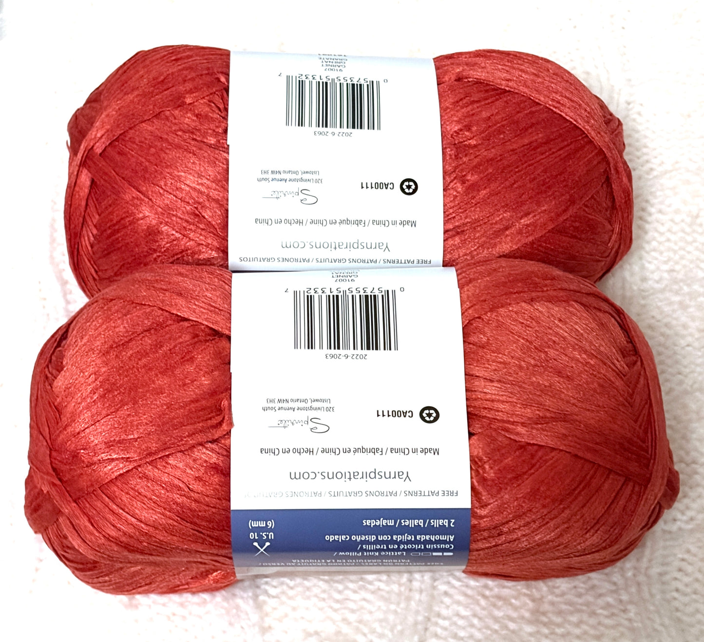 2 Balls x 100g Bernat Suede-ish Yarn : Colour Garnet : Bulky yarn