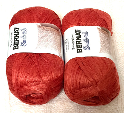 2 Balls x 100g Bernat Suede-ish Yarn : Colour Garnet : Bulky yarn