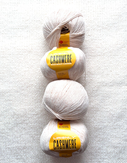4 balls x 50g Cashmere yarn : 95% Cashmere + 5% Acrylic : 02 Parchment