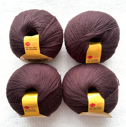 4 balls x 50g Cashmere yarn : 95% Cashmere + 5% Acrylic : 38 Walnut Brown