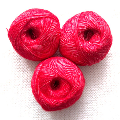 3 balls x 50g 90% Cashmere yarn : Cashmere + Bamboo fiber : 08 Bright Red
