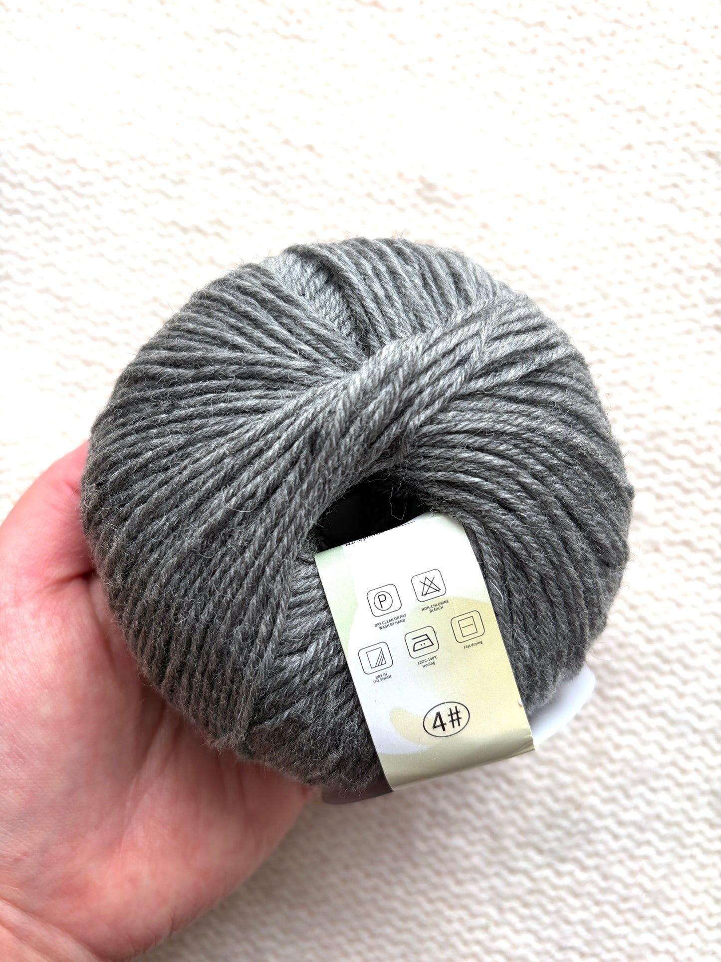 6 balls x 50g Merino Wool yarn : Merino Wool + Polyester : 36 Grey