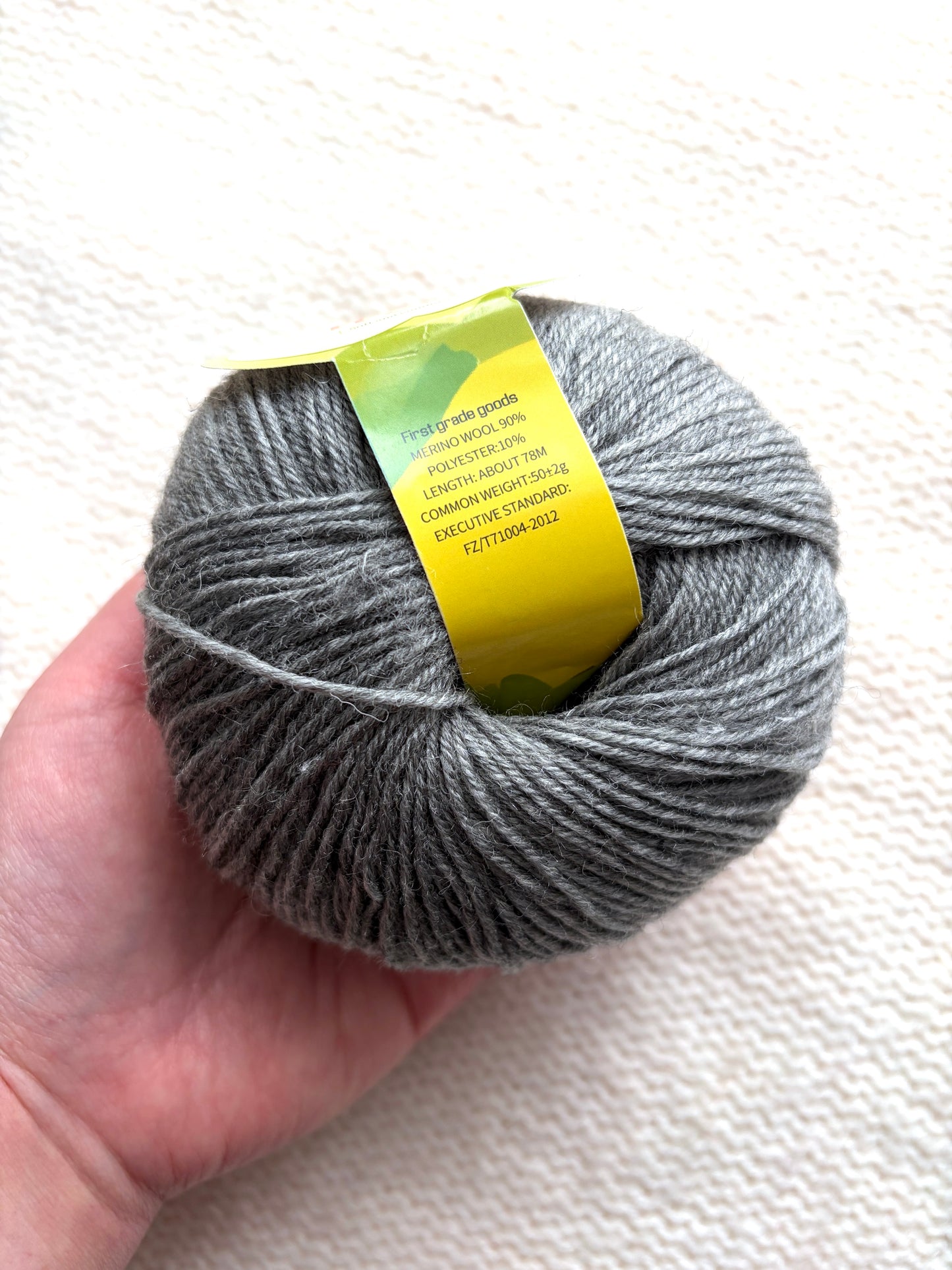 6 balls x 50g Merino Wool yarn : Merino Wool + Polyester : 36 Grey