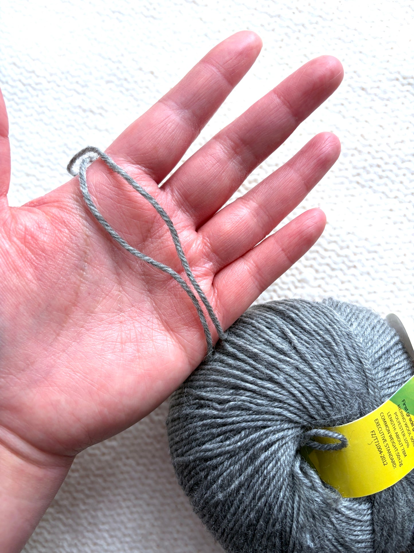 6 balls x 50g Merino Wool yarn : Merino Wool + Polyester : 36 Grey