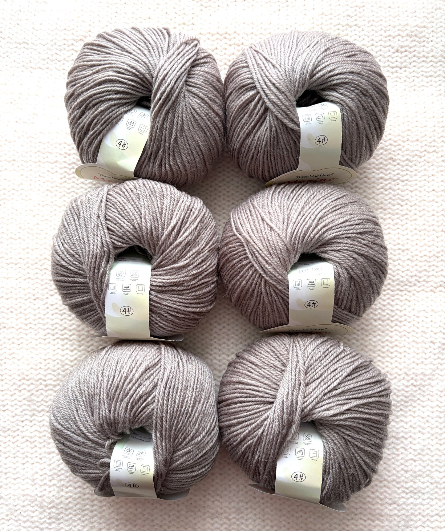 6 balls x 50g Merino Wool yarn : Merino Wool + Polyester : 03 Brown