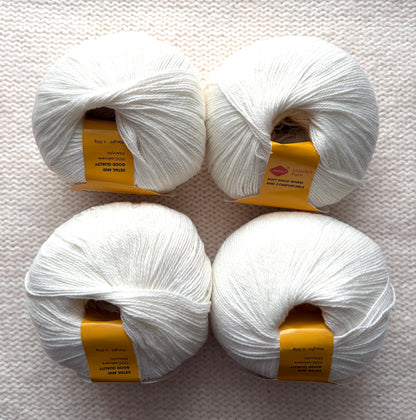 4 balls x 50g Cashmere yarn : 95% Cashmere + 5% Acrylic : 01 White