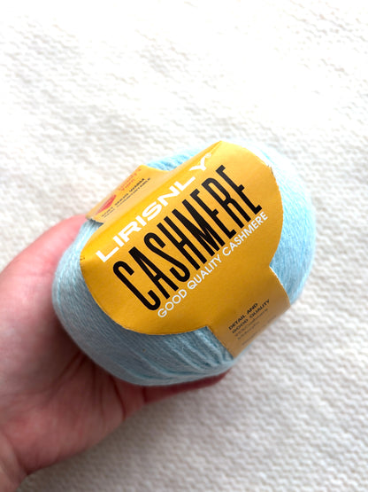 4 balls x 50g Cashmere yarn : 95% Cashmere + 5% Acrylic : 33 Light Blue