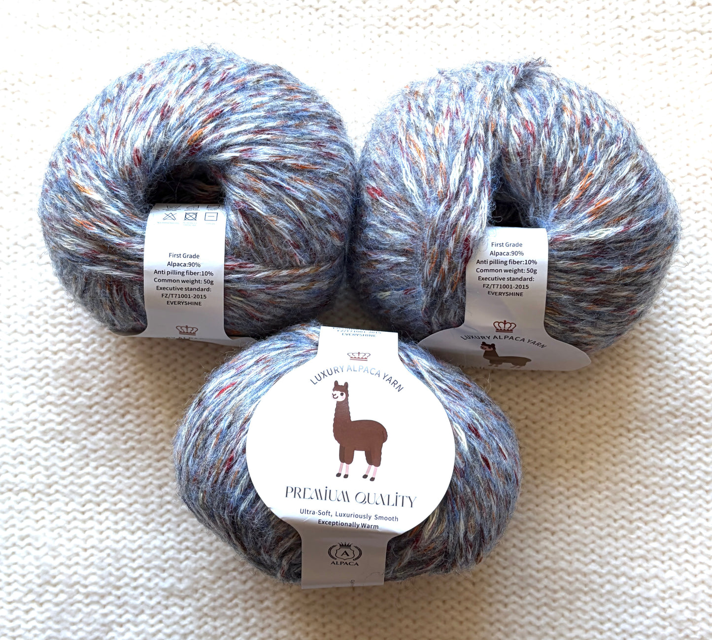 3 balls x 50g Alpaca yarn : 90% Alpaca + 10% Anti Pilling Fiber : 04 Blue