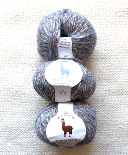 3 balls x 50g Alpaca yarn : 90% Alpaca + 10% Anti Pilling Fiber : 04 Blue